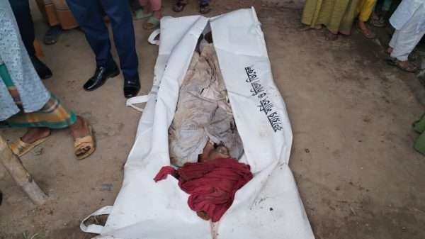 বগুড়ার শেরপুরে ট্রাকের ধাক্কায় দু'জন নিহত, আহত ২১