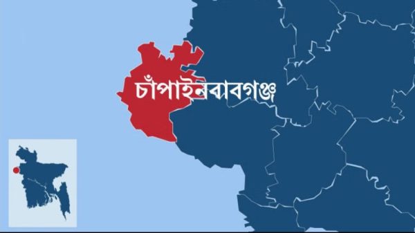 প্রেমিক-প্রেমিকাকে আটক করে পুলিশে দিল জনতা