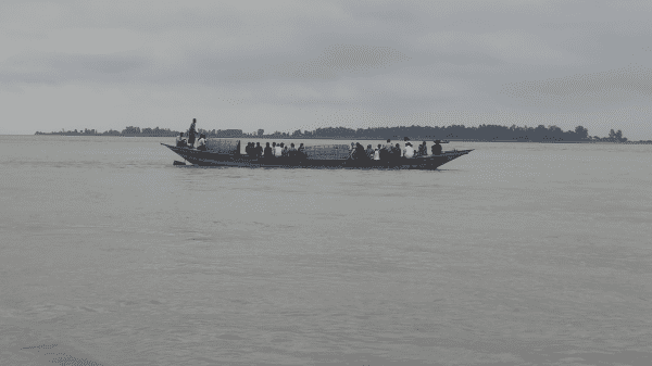 নৌপথে সাশ্রয়ী পরিবহন: যমুনা বাঁচাচ্ছে জ্বালানি, বাড়াচ্ছে লাভ