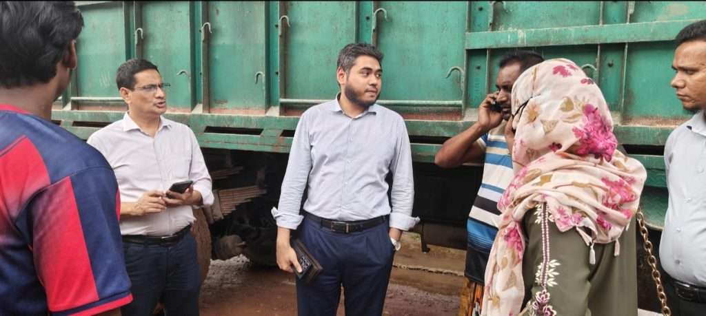 শেরপুরে ৩৯৫ বস্তা সারসহ ট্রাক জব্দ করলো প্রশাসন 3 1000016344