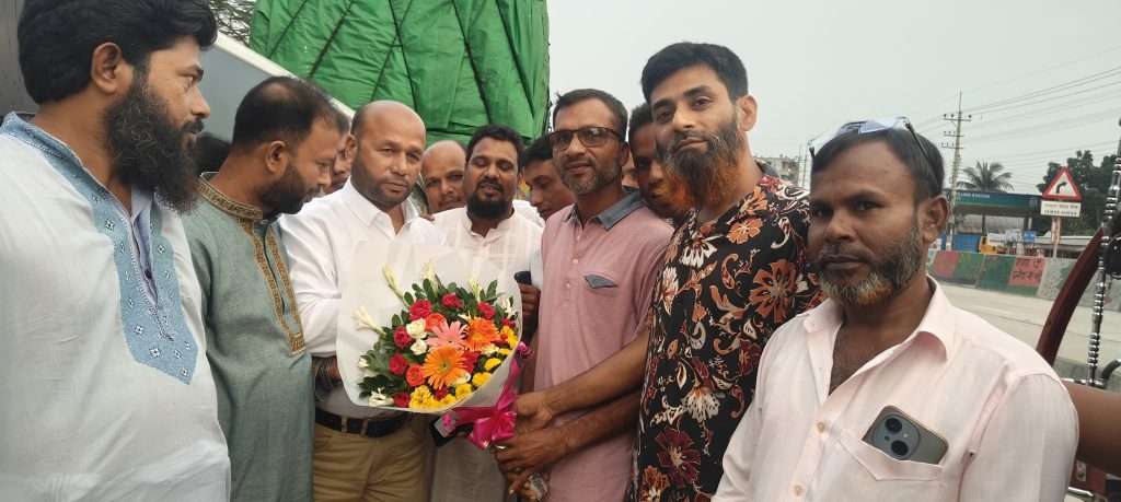 শেরপুরে কেন্দ্রীয় শ্রমিক দলের সাংগঠনিকের যাত্রা বিরতি ও মতবিনিময় 3 IMG20251008172818